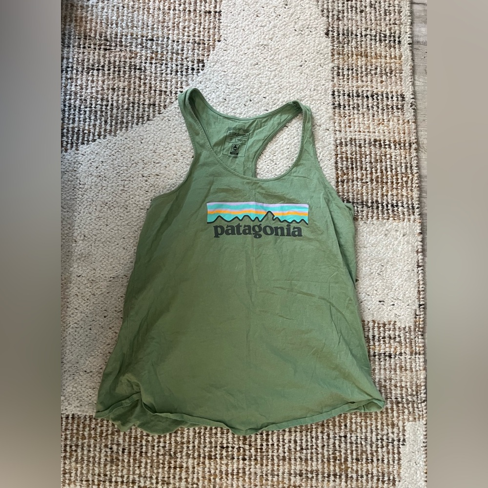 Patagonia Logo Top